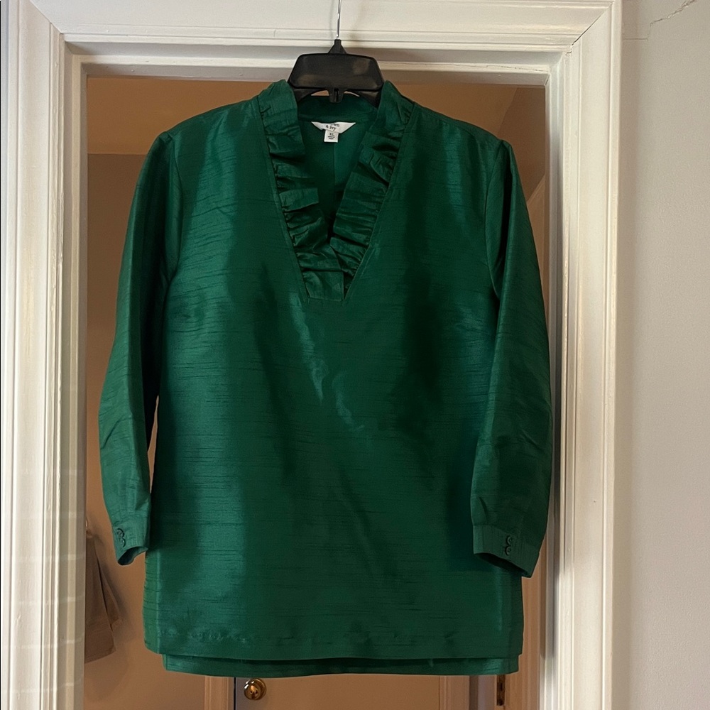 Crown & Ivy ruffle neck green blouse-size XL